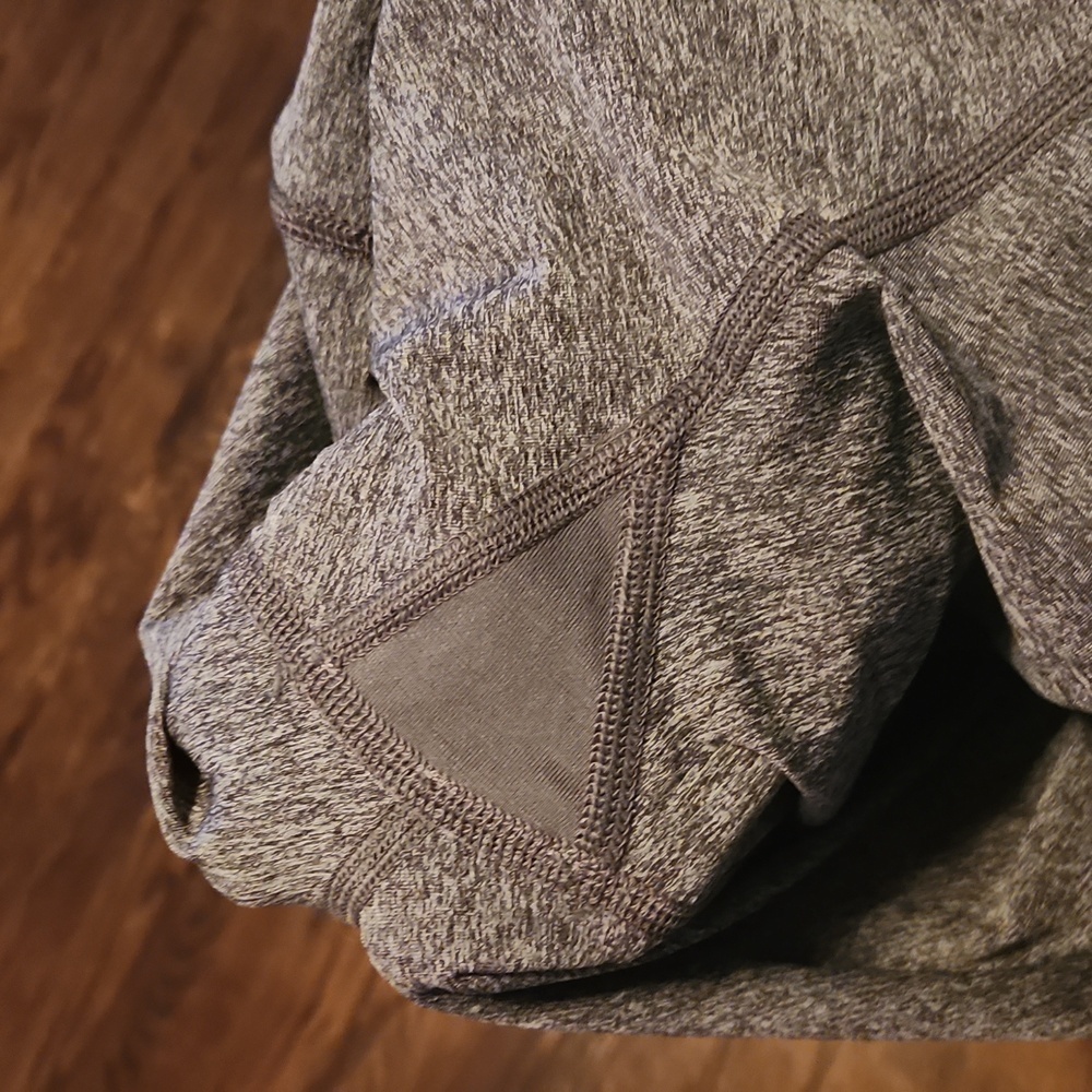 Lululemon Motionful 7/8 Tight 25 Size 6 - Picture 6 of 6